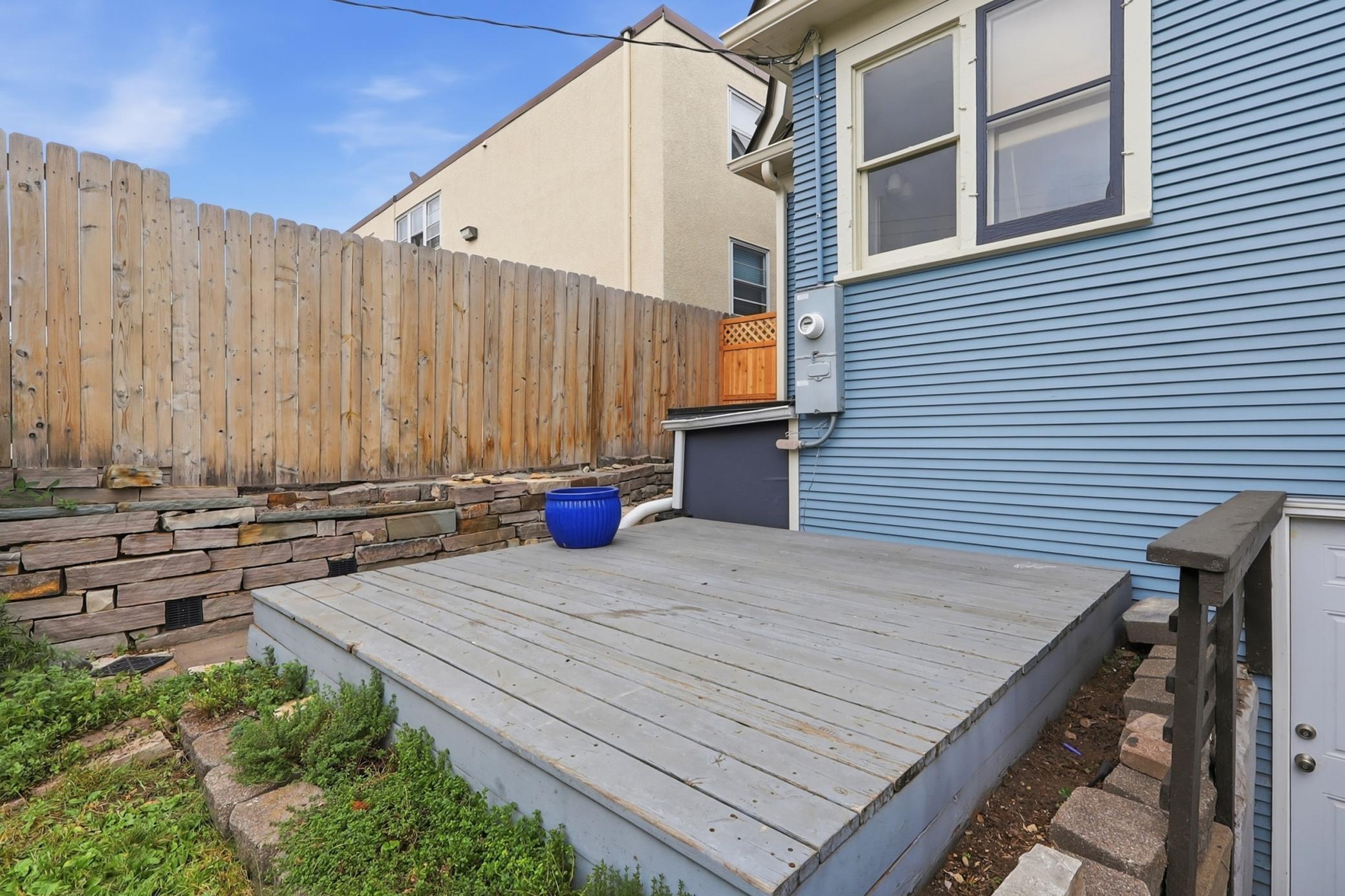 2220 Pleasant Avenue