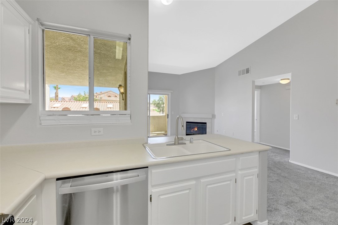 855 North Stephanie Street 2626