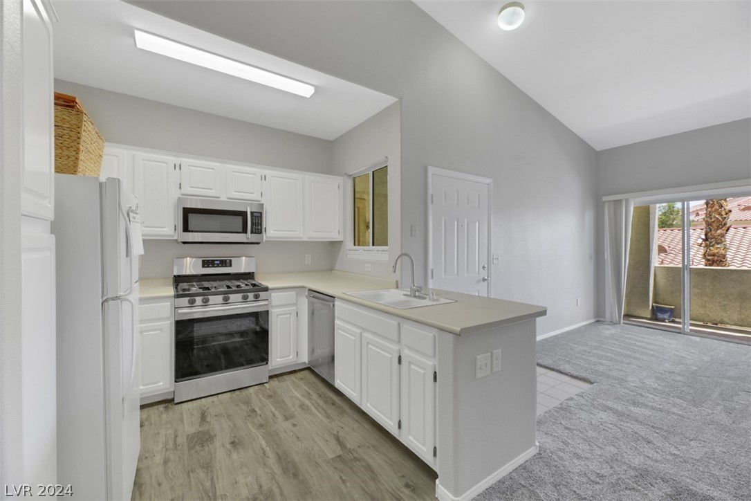 855 North Stephanie Street 2626