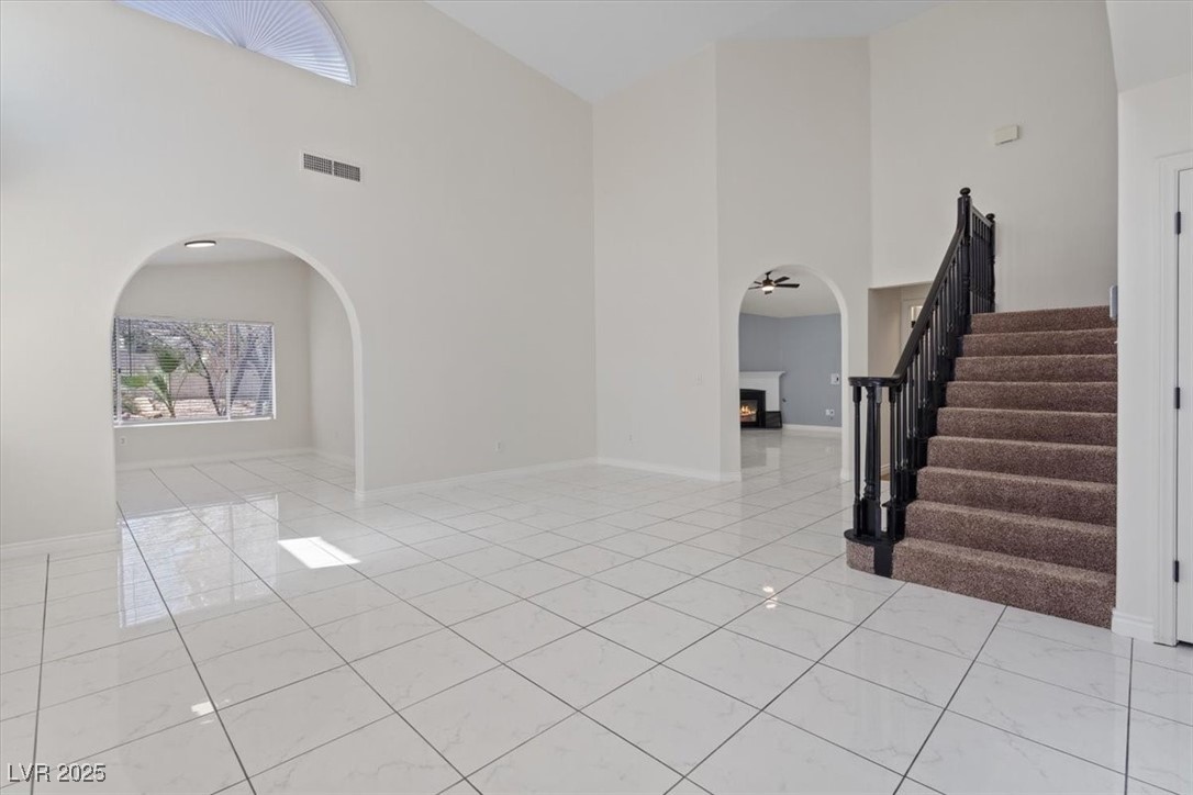 2505 Goldenmoon Street