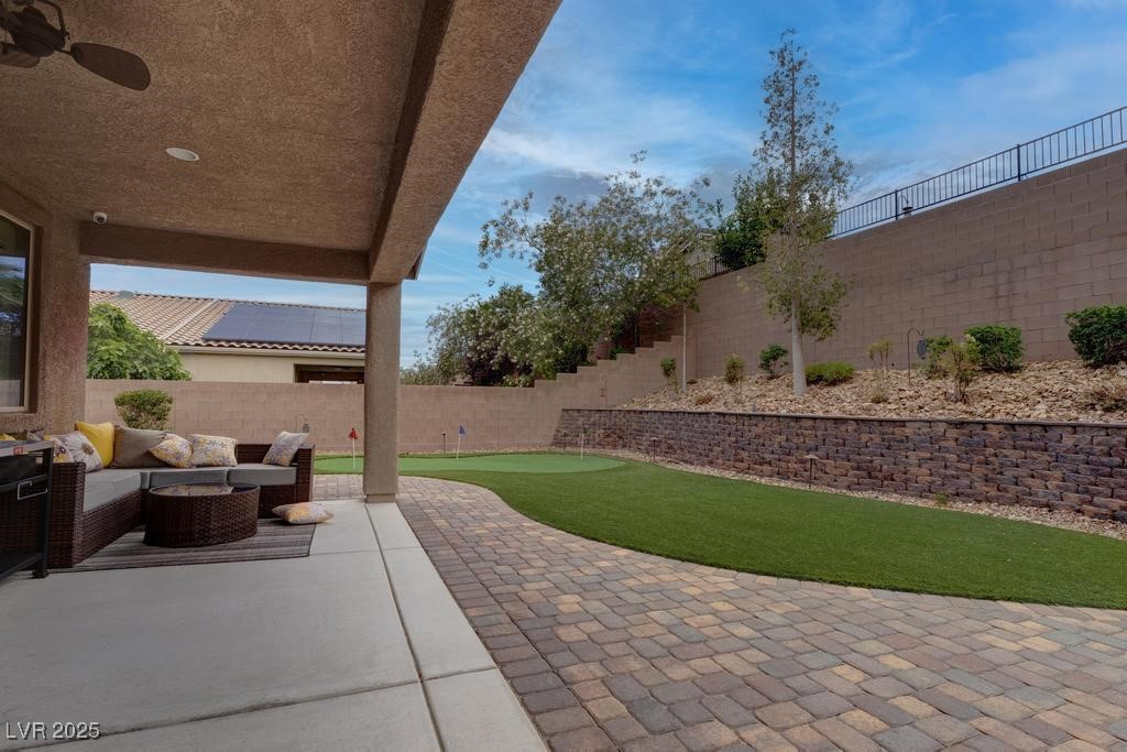 6985 Hopi Summit Court