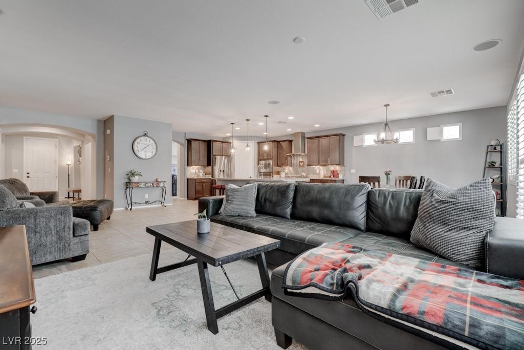 6985 Hopi Summit Court