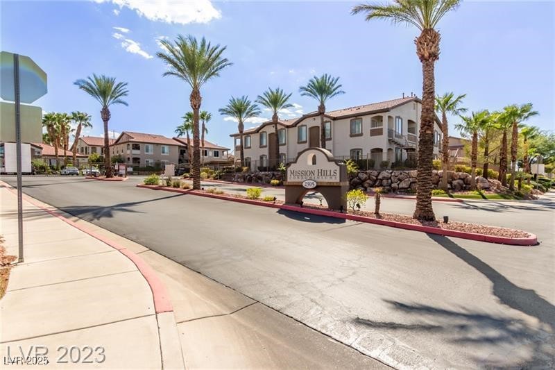 2305 West Horizon Ridge Parkway 524