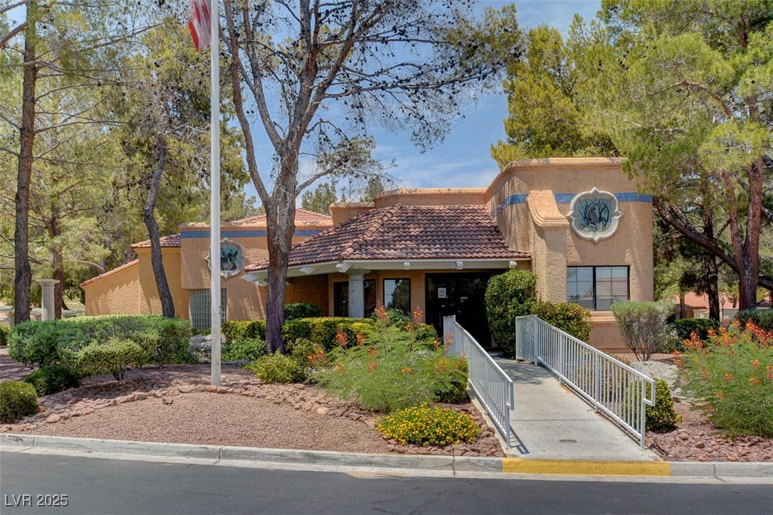 2851 VALLEY VIEW Boulevard 1016