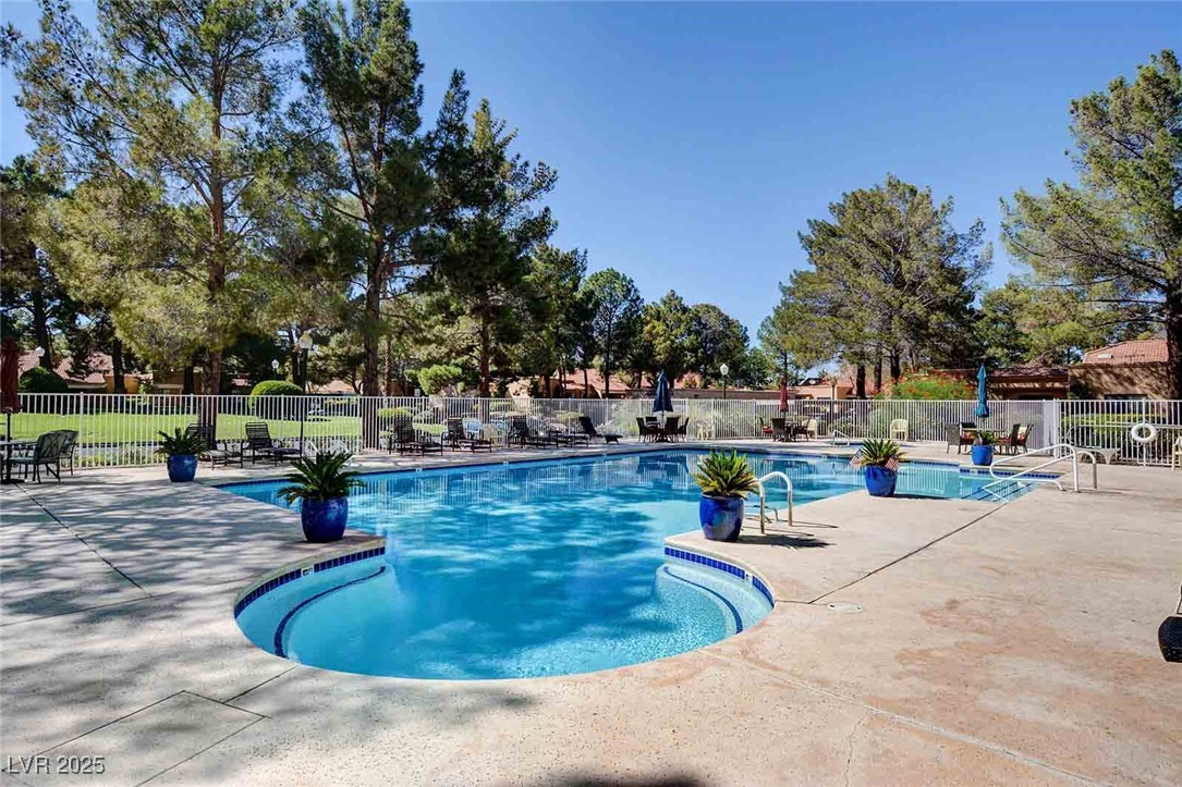 2851 VALLEY VIEW Boulevard 1016
