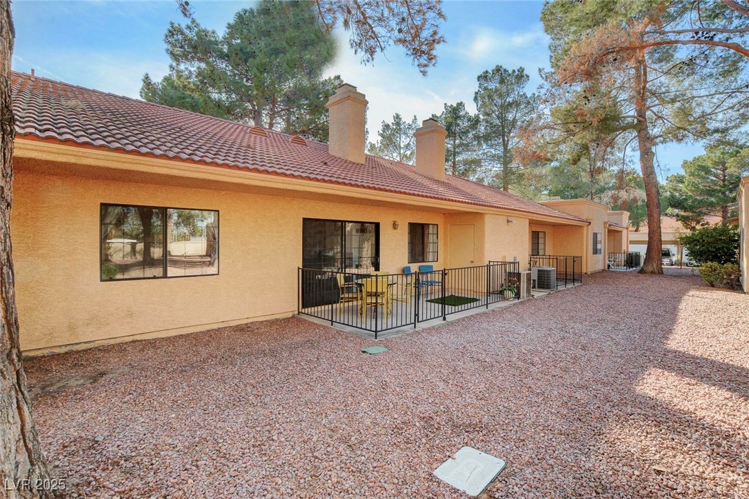 2851 VALLEY VIEW Boulevard 1016