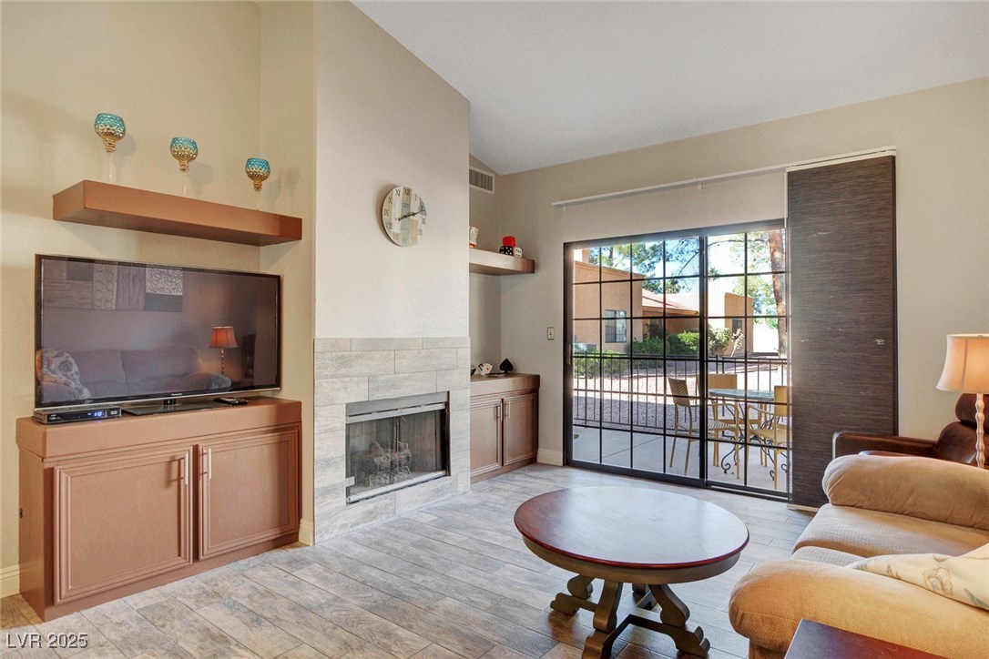 2851 VALLEY VIEW Boulevard 1016