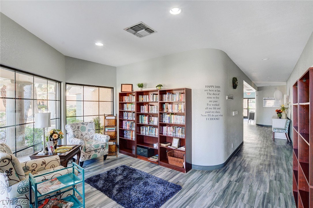 2851 VALLEY VIEW Boulevard 1016