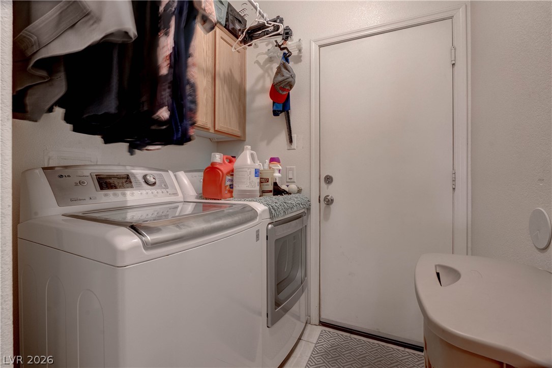 3802 Nestled Oak Avenue
