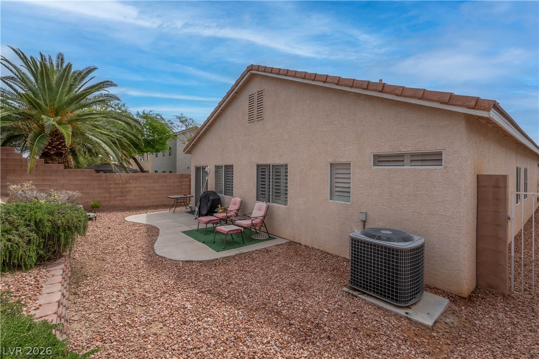 3802 Nestled Oak Avenue