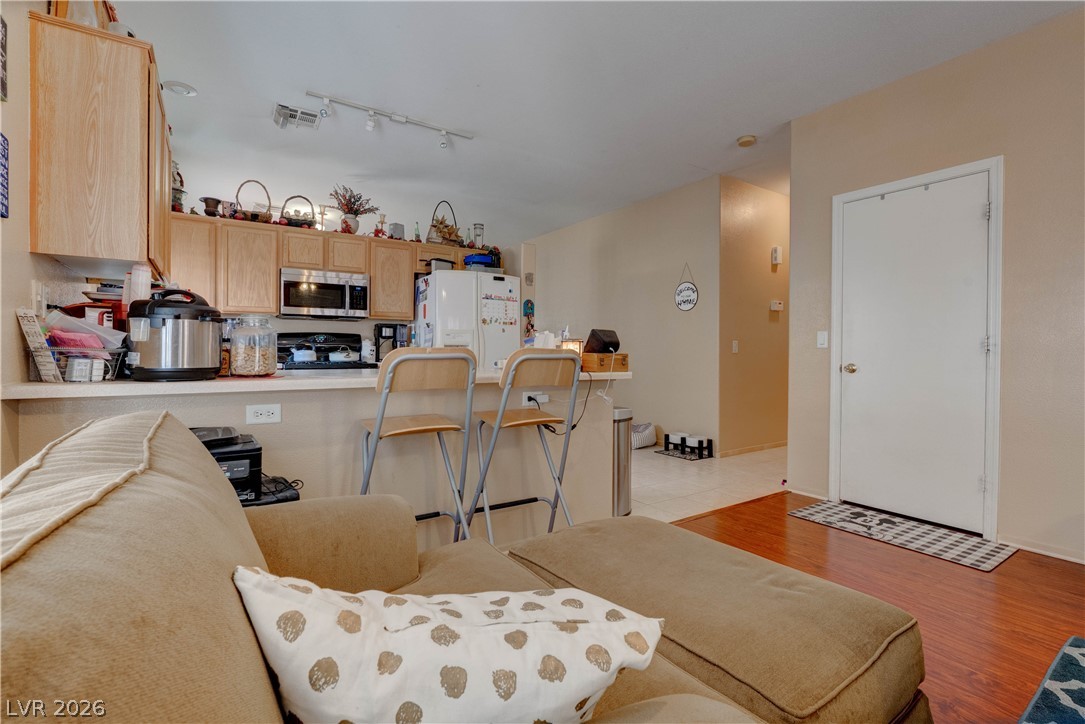 3802 Nestled Oak Avenue