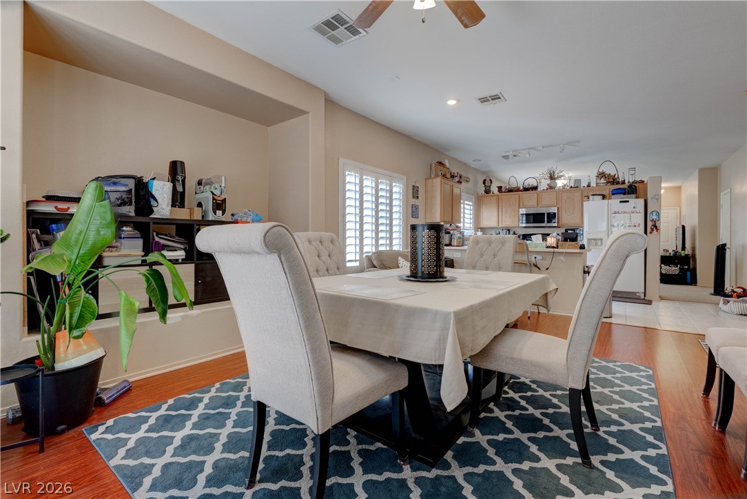 3802 Nestled Oak Avenue