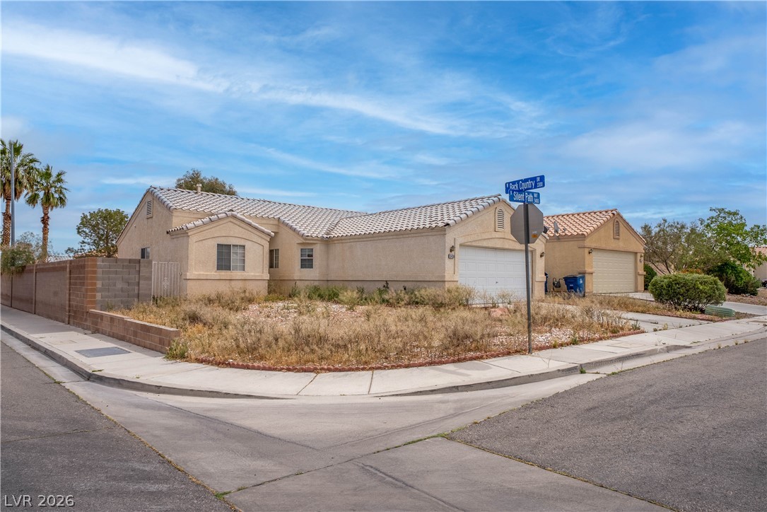 5438 Silent Path Way