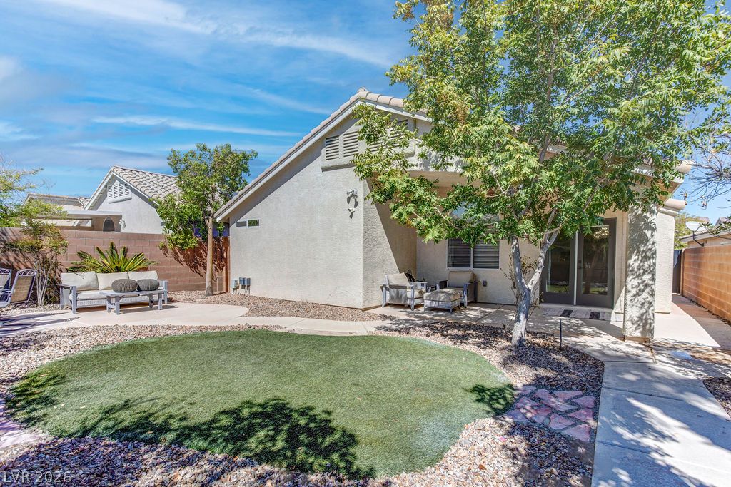 5989 Sierra Medina Avenue