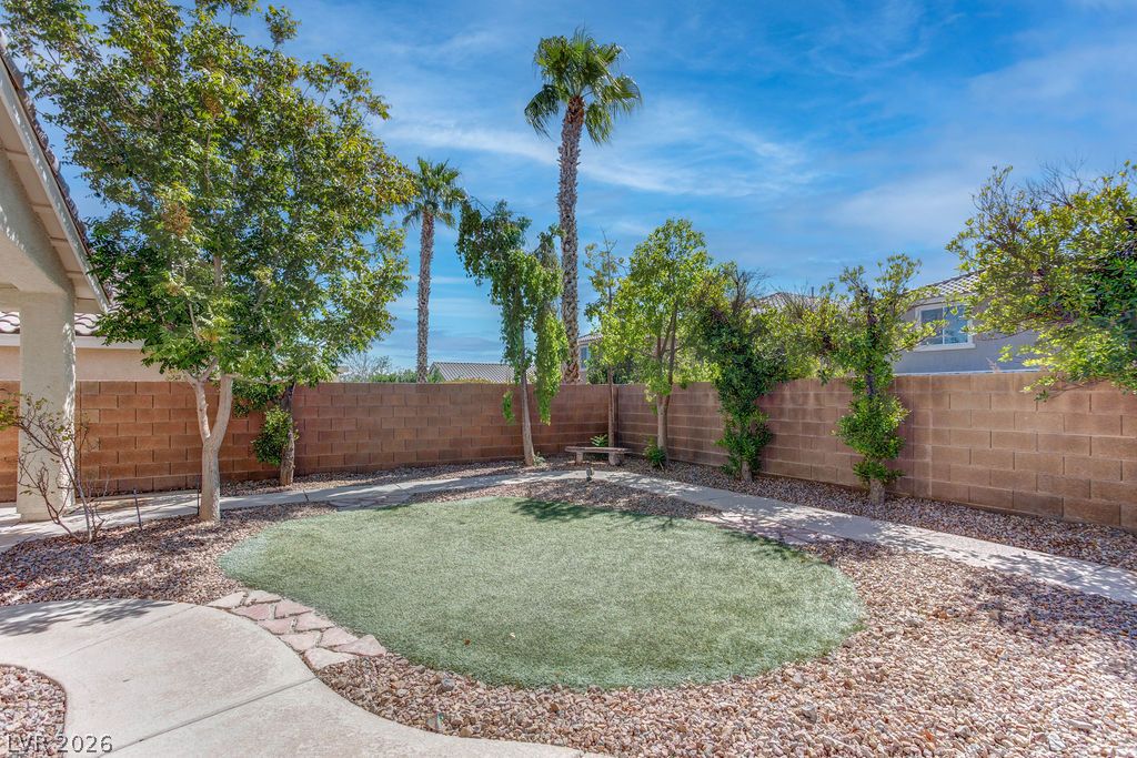 5989 Sierra Medina Avenue
