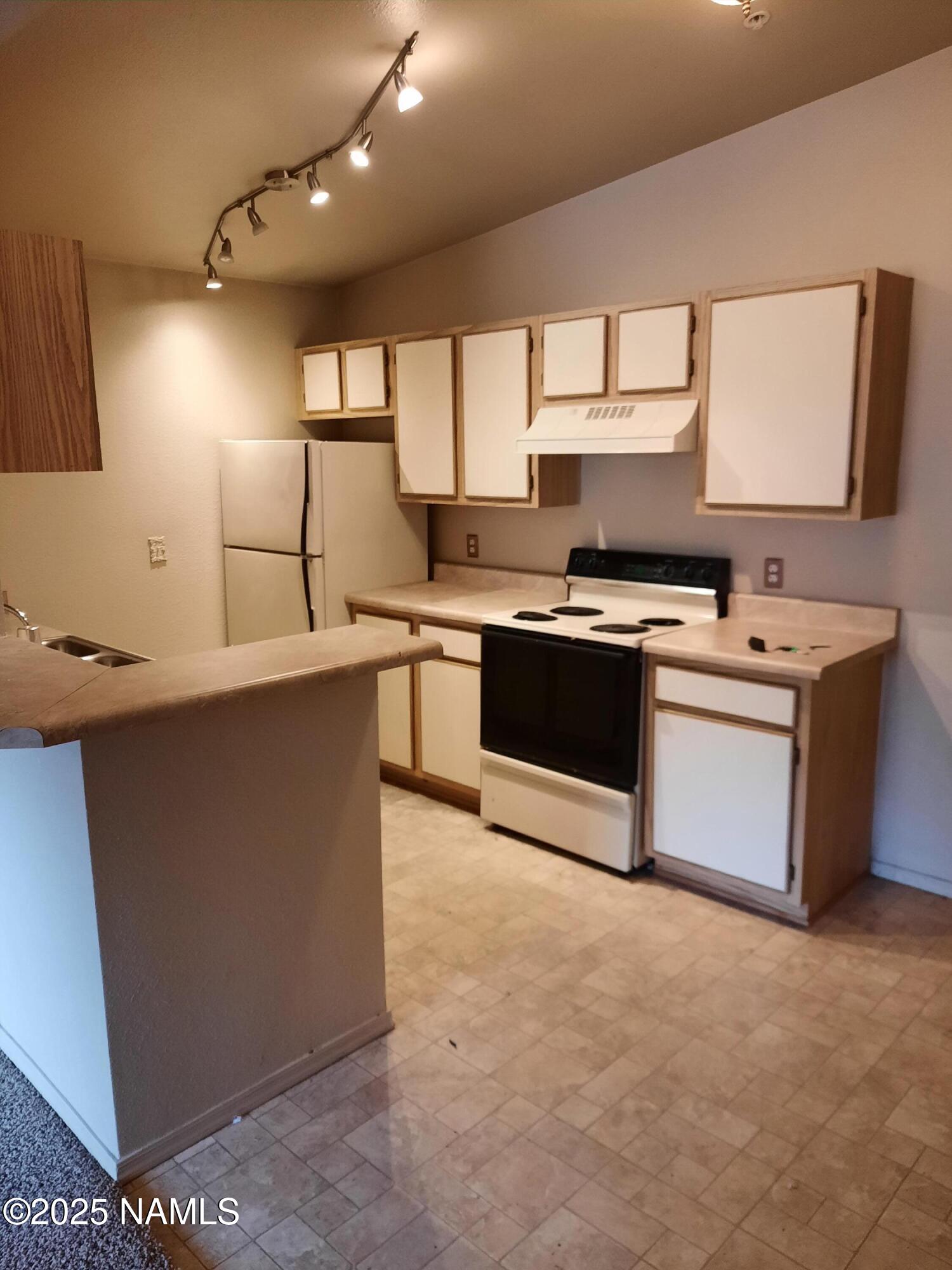 1185 W University Avenue, 229