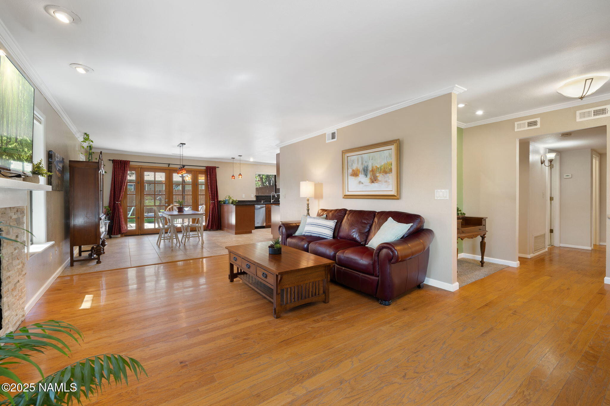 3939 N Geneva Circle