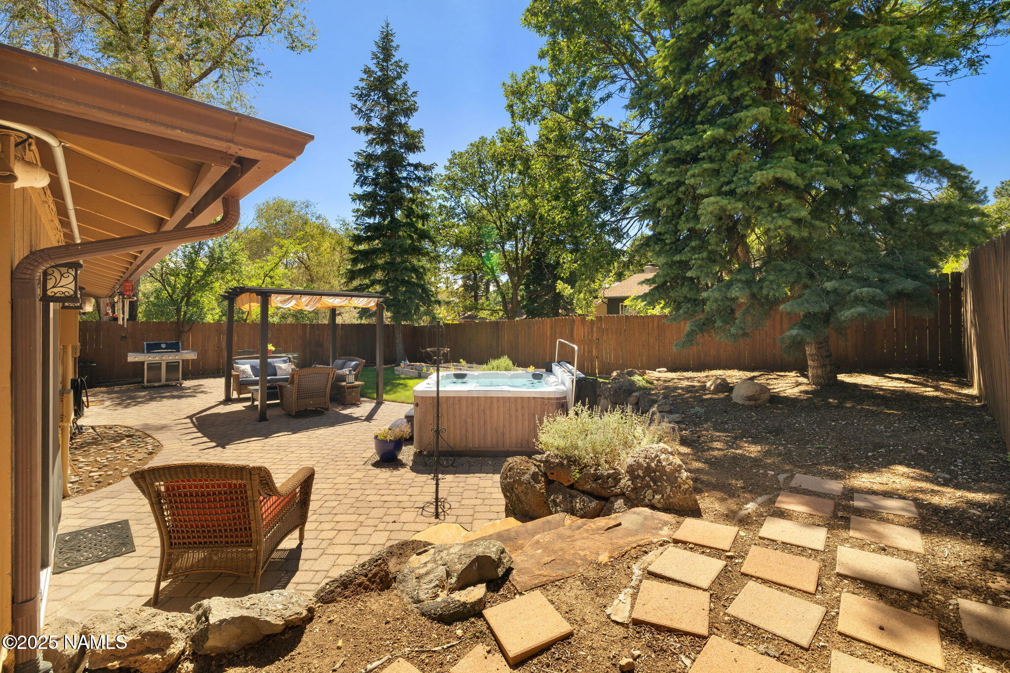 3939 N Geneva Circle