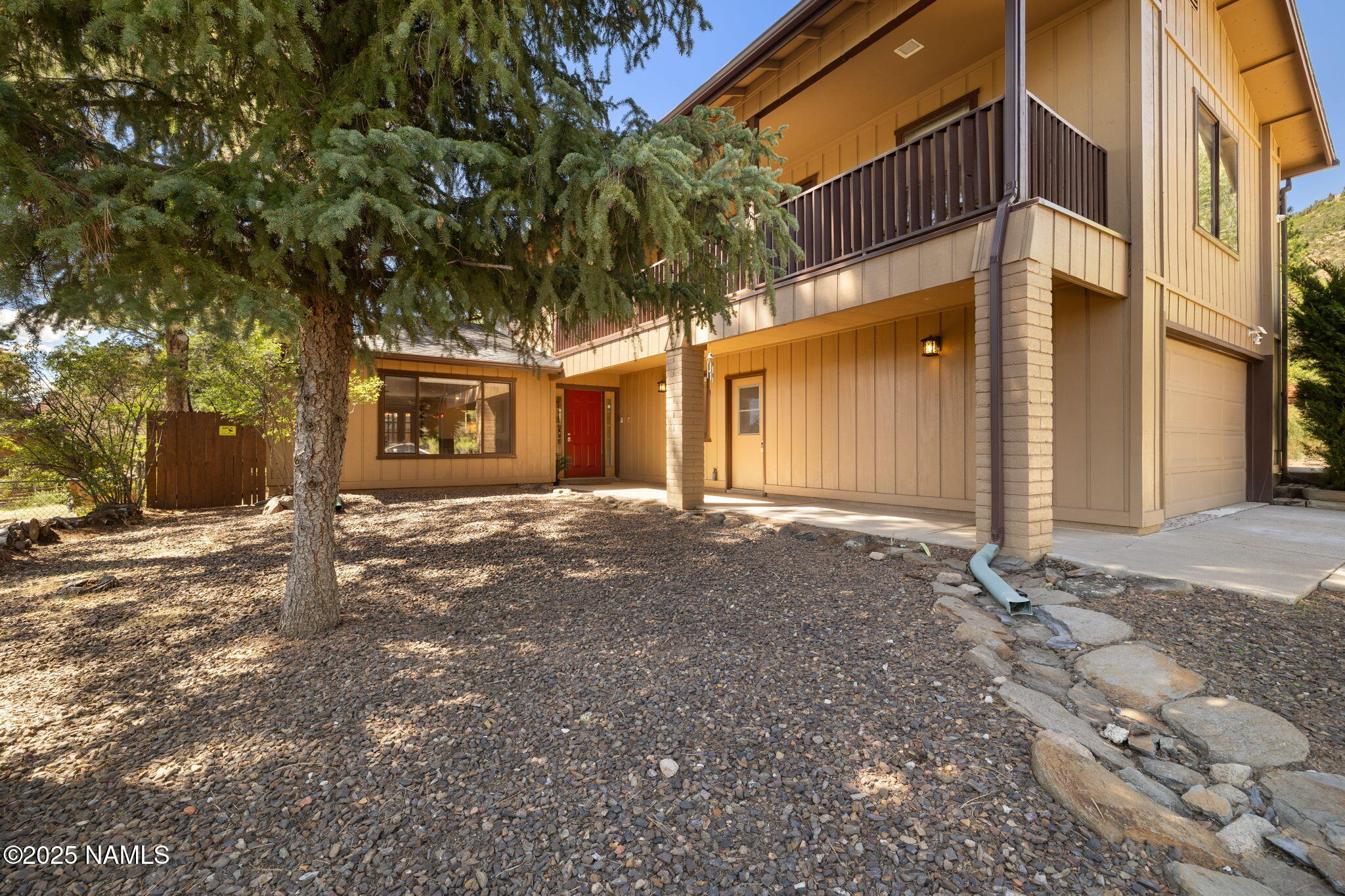 3939 N Geneva Circle