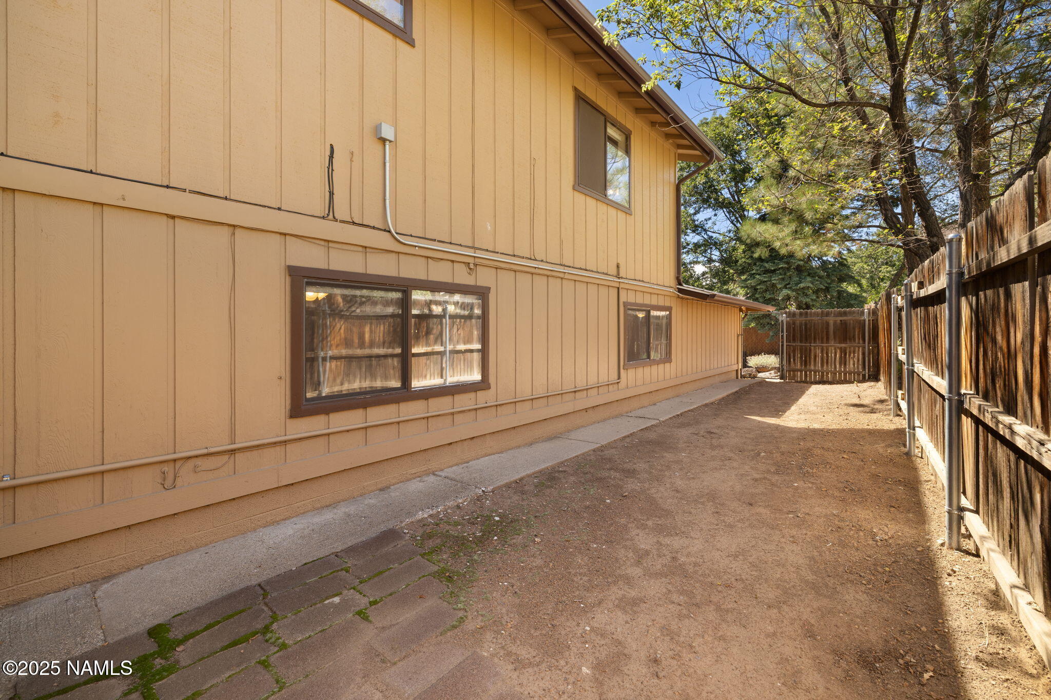 3939 N Geneva Circle