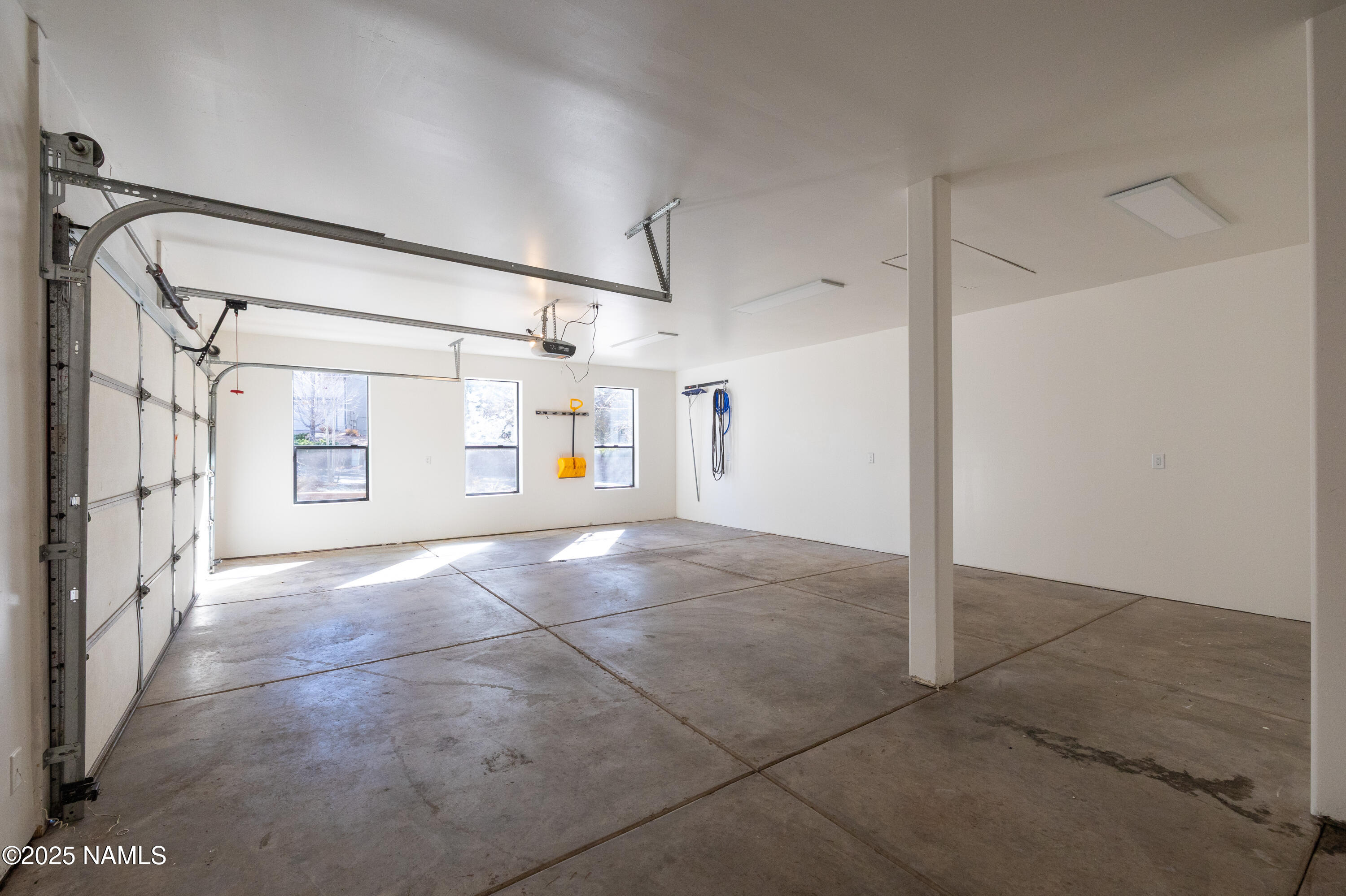 4613 S Bedrock Trail