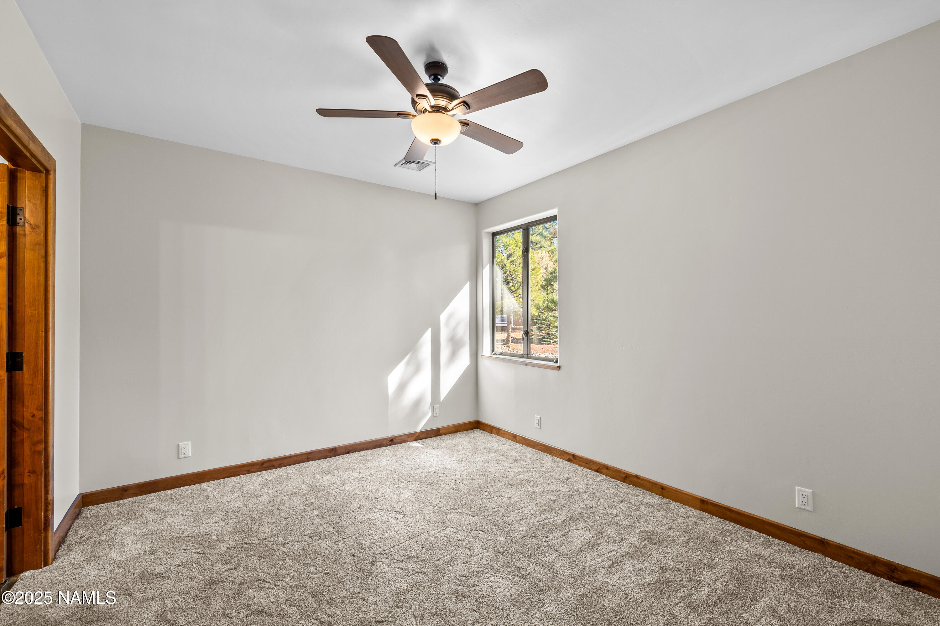 4613 S Bedrock Trail