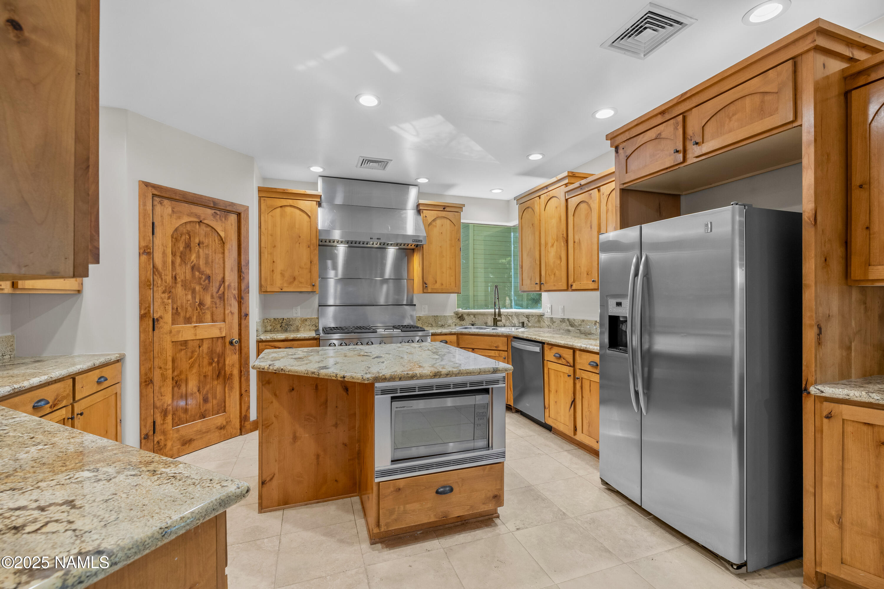 4613 S Bedrock Trail