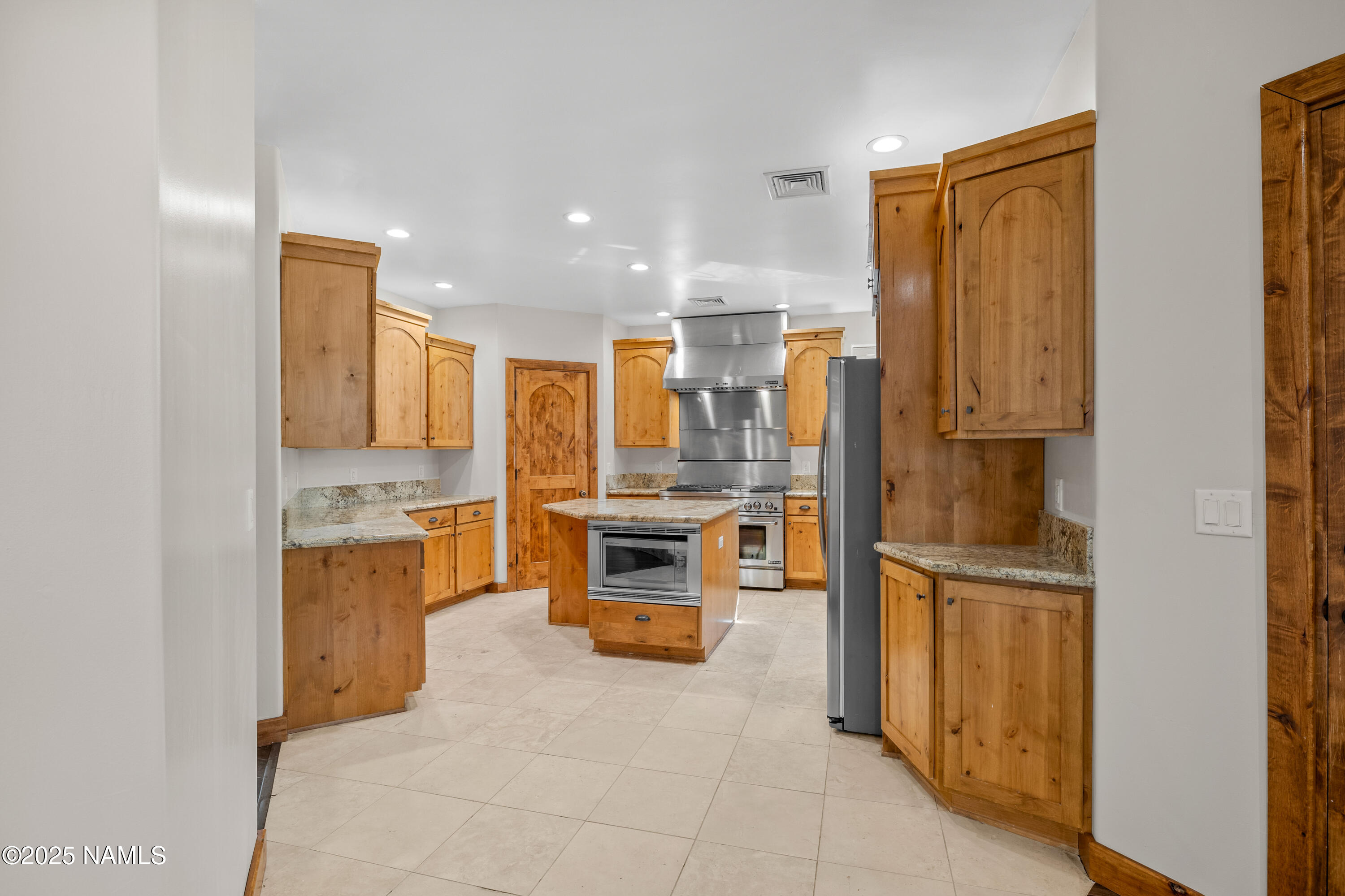 4613 S Bedrock Trail