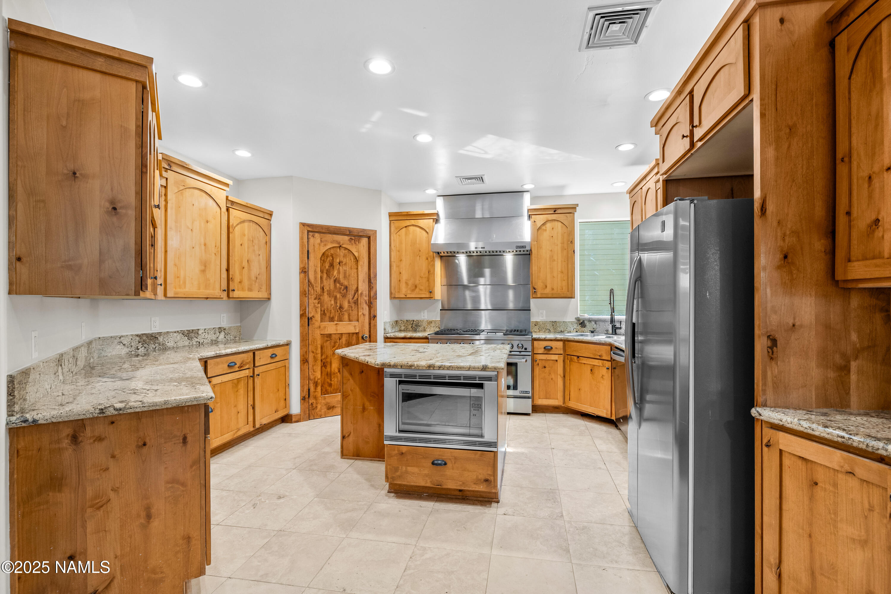 4613 S Bedrock Trail