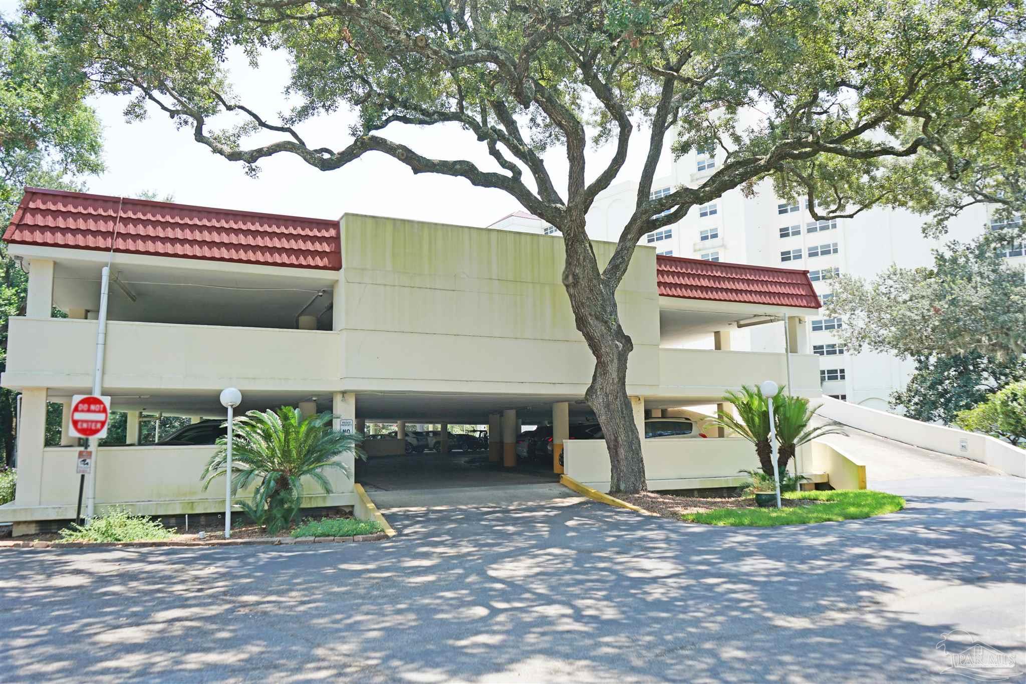 615 Bayshore Dr # 105