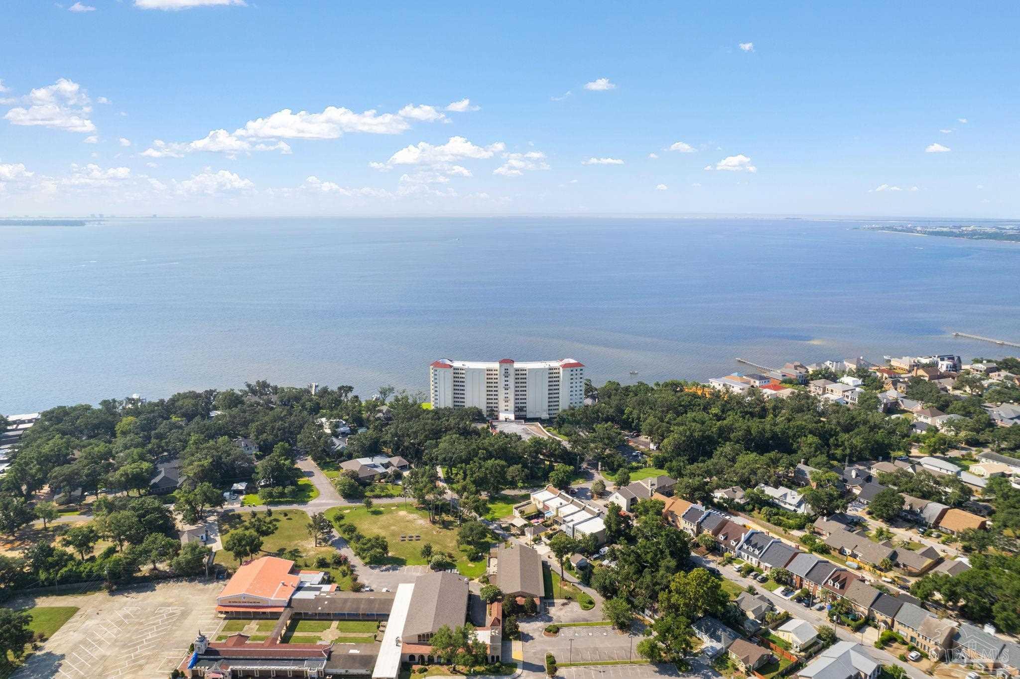 615 Bayshore Dr # 105