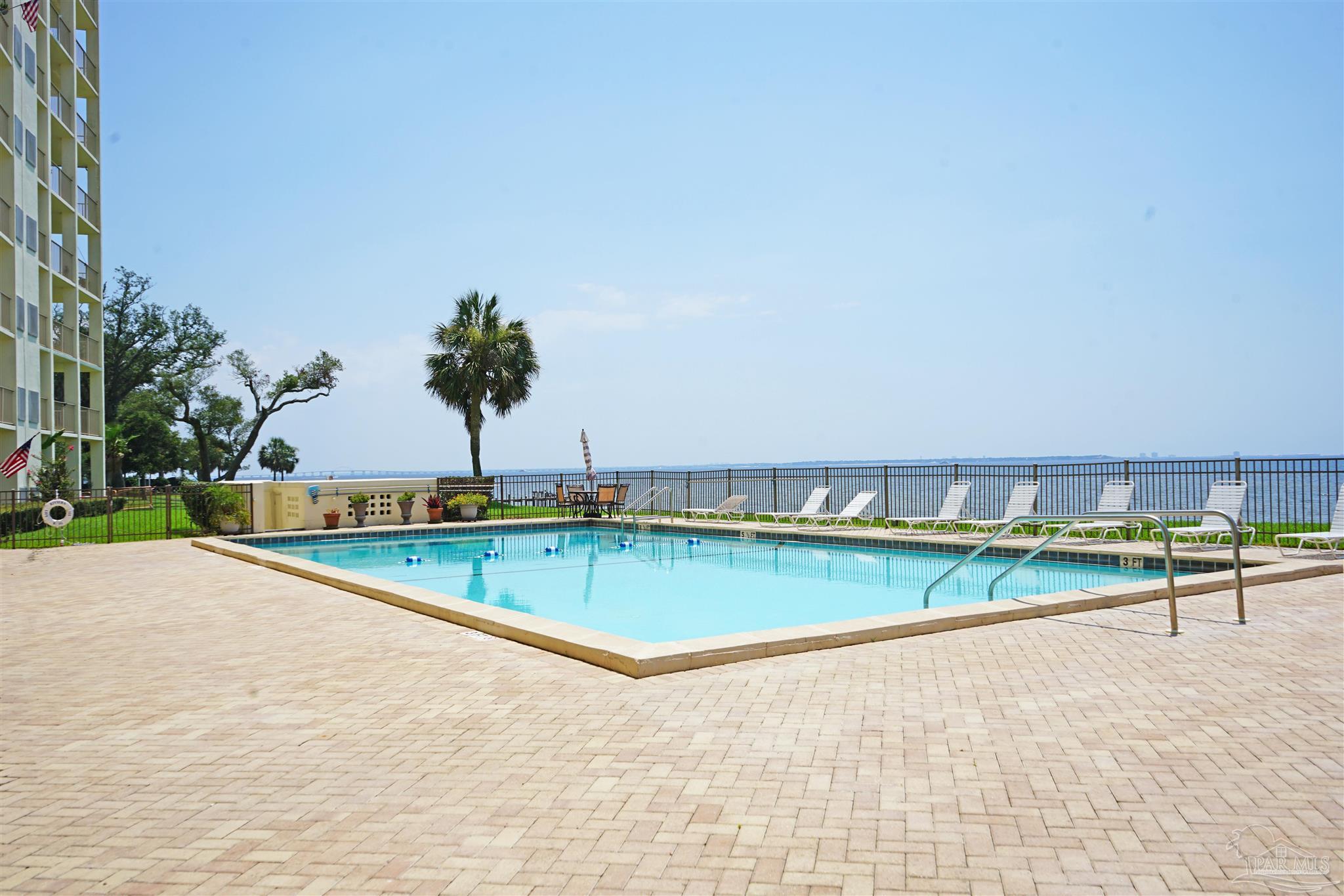 615 Bayshore Dr # 105