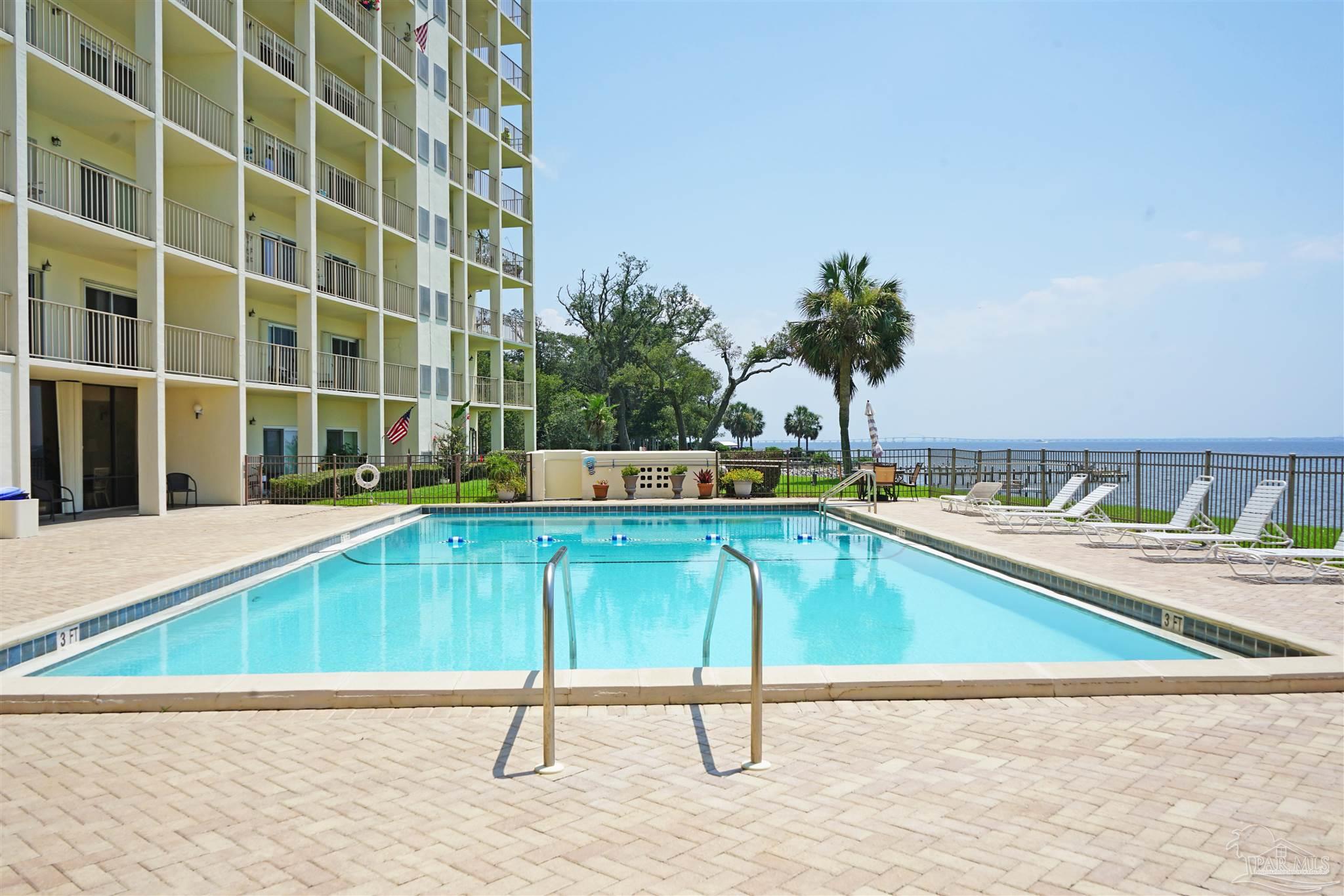615 Bayshore Dr # 105