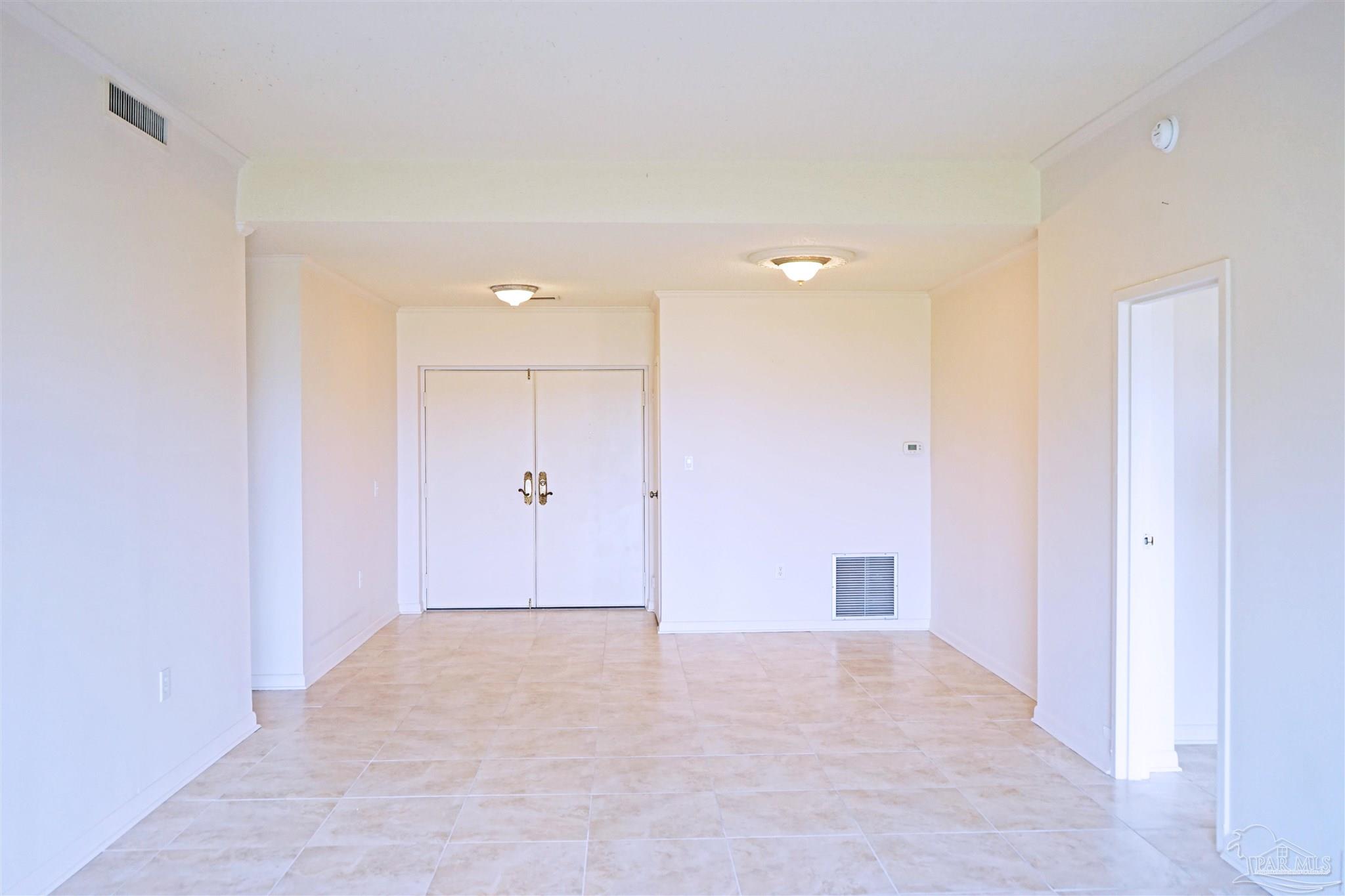 615 Bayshore Dr # 105
