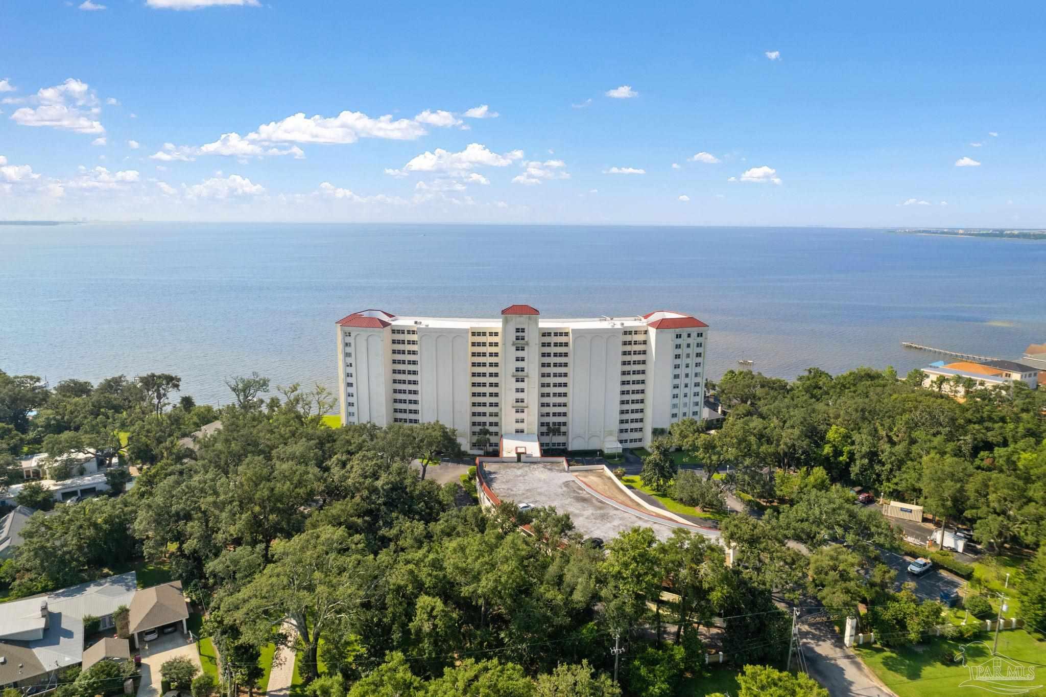 615 Bayshore Dr # 105