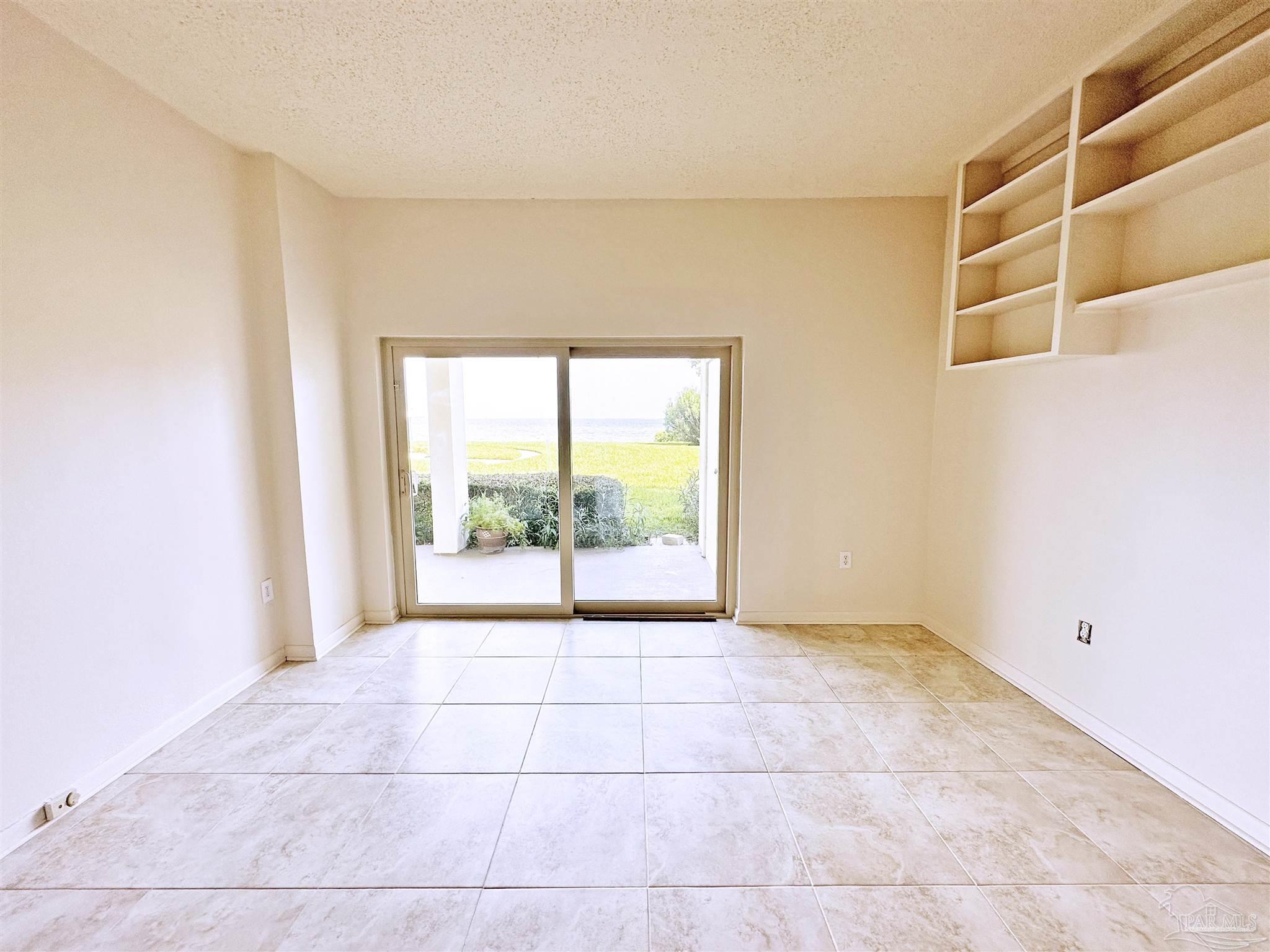615 Bayshore Dr # 105
