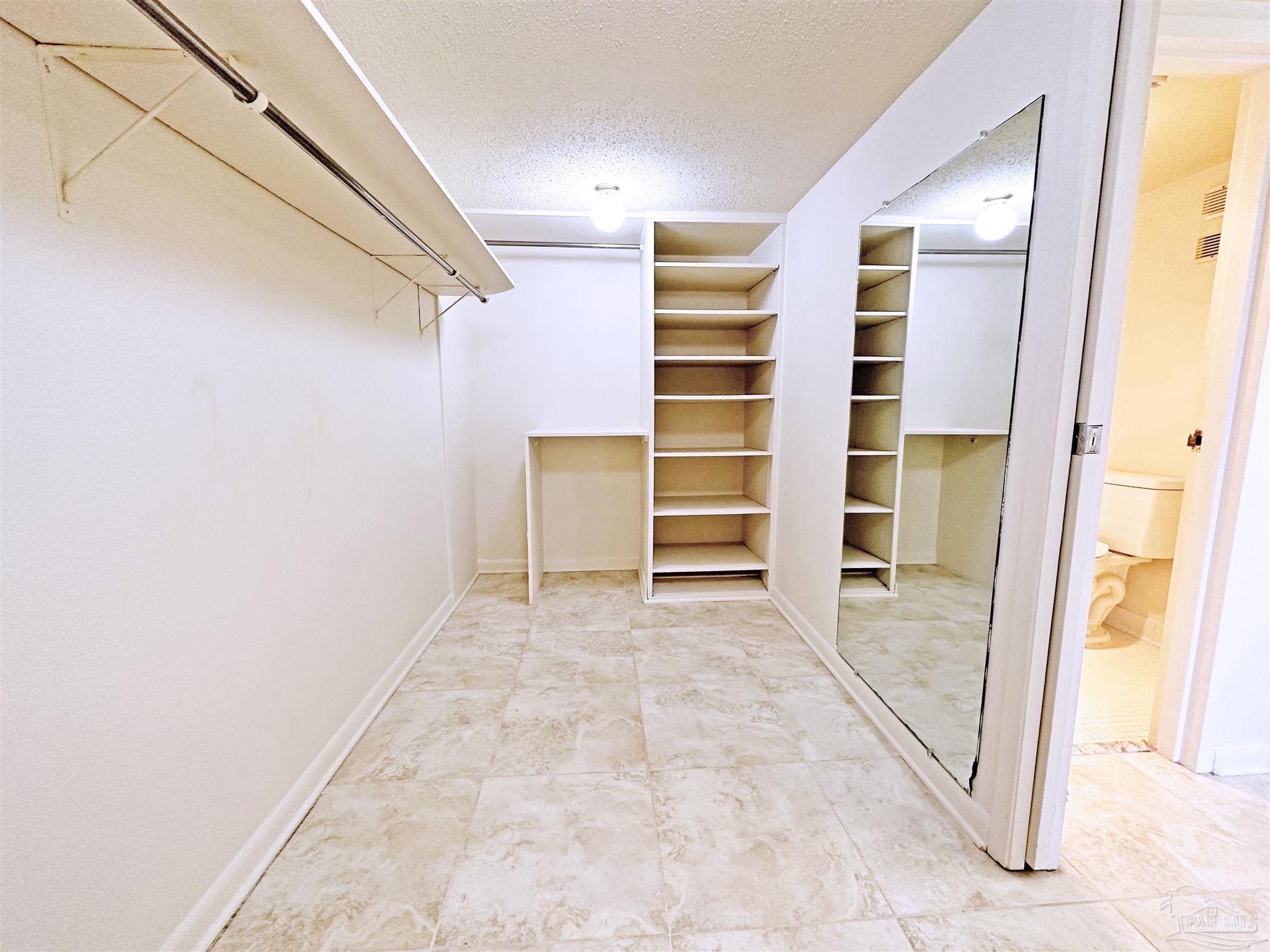 615 Bayshore Dr # 105