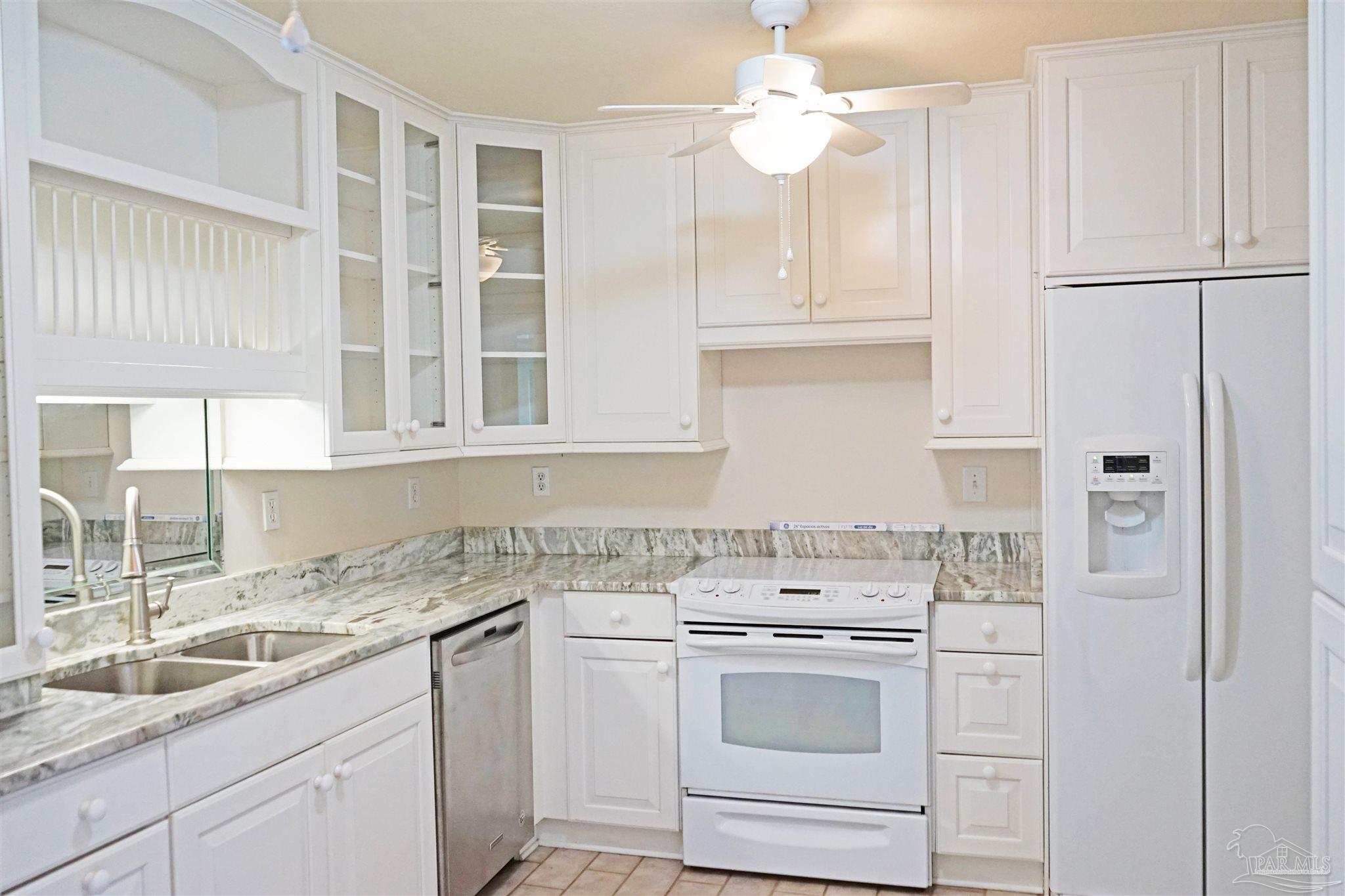 615 Bayshore Dr # 105