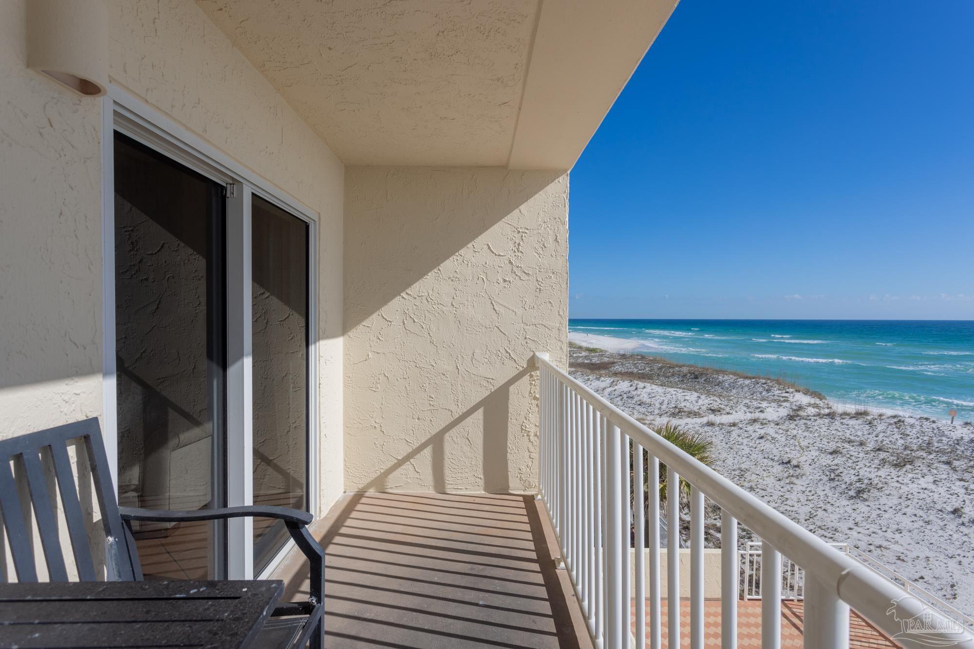 999 Ft Pickens Rd # 202