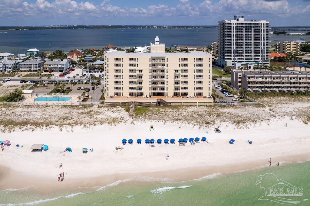 999 Ft Pickens Rd # 202