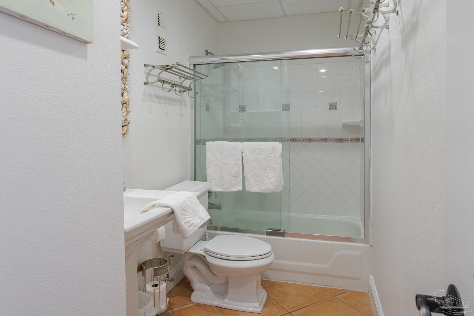 999 Ft Pickens Rd # 202