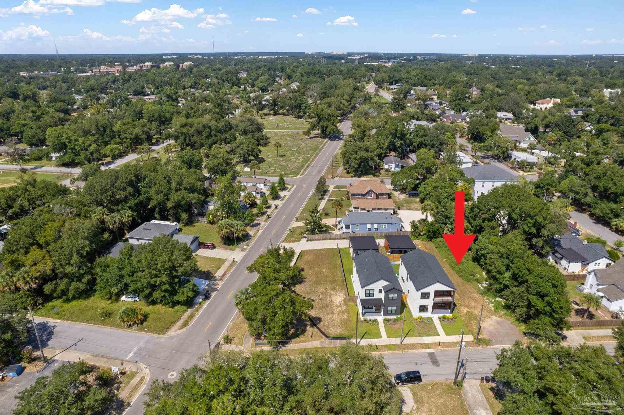 514 W De Soto St