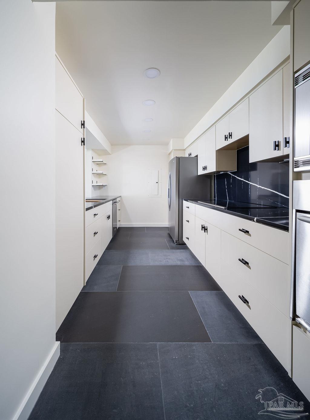 105 Port Royal Way # 105