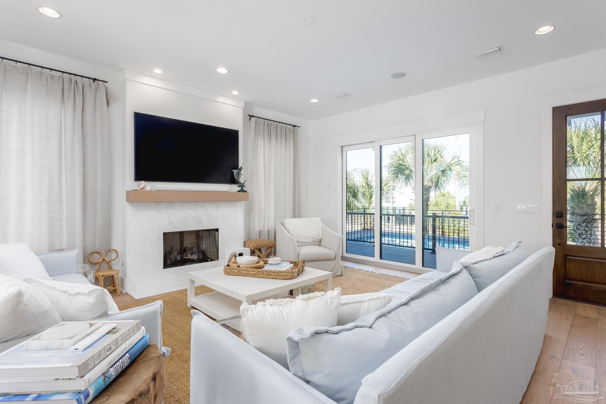 1004 Panferio Dr