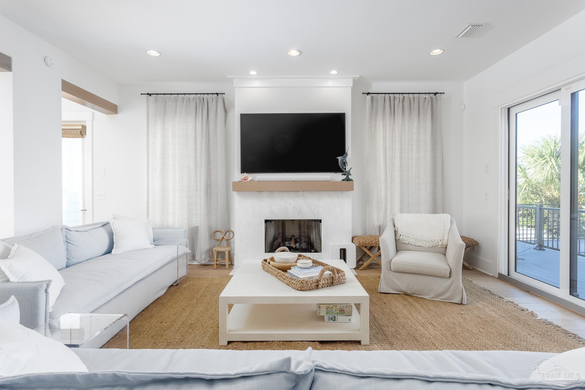 1004 Panferio Dr