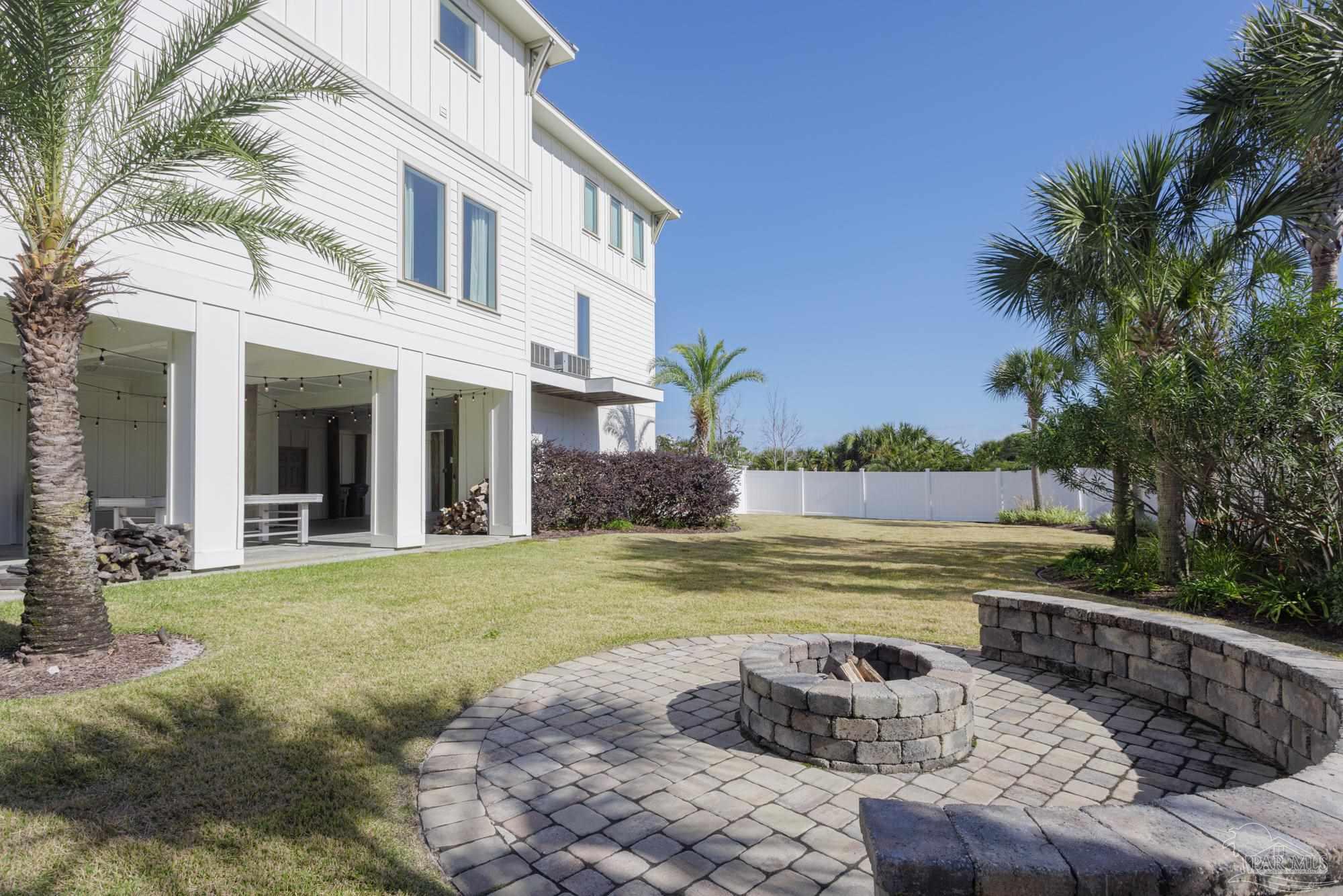 1004 Panferio Dr