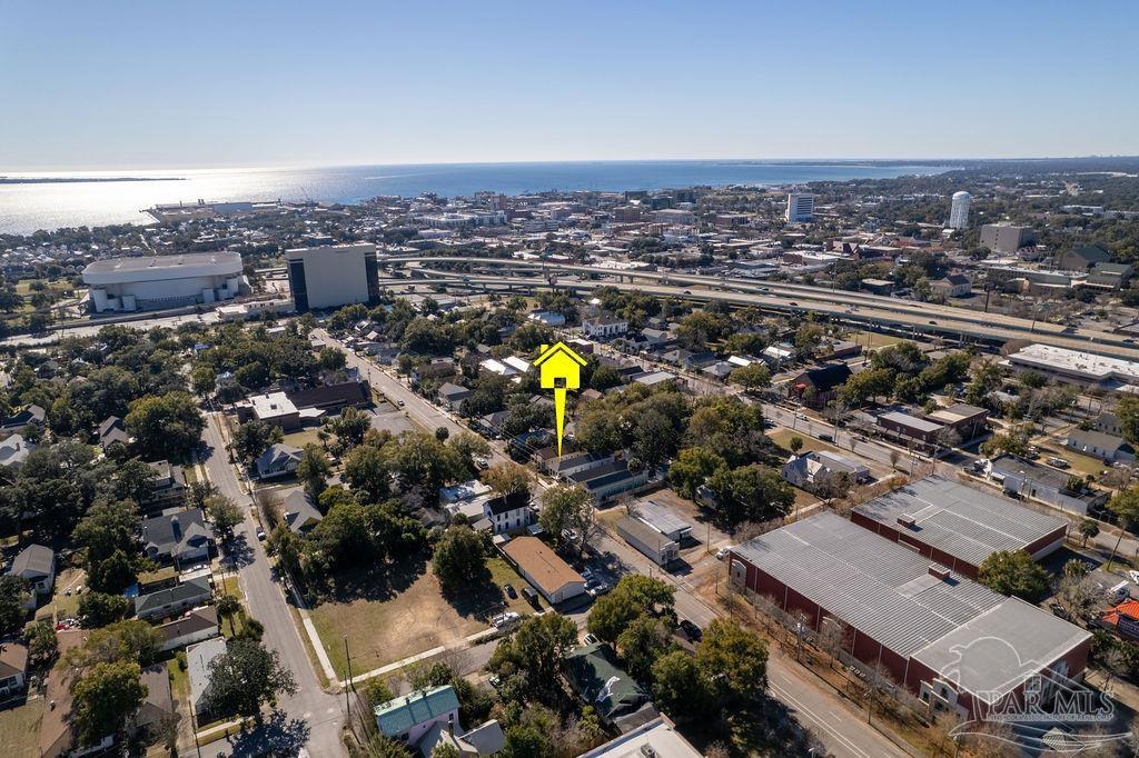 611 N Davis Hwy