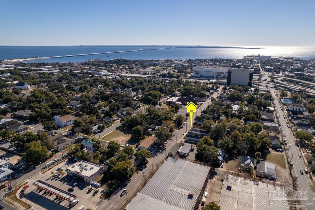 611 N Davis Hwy