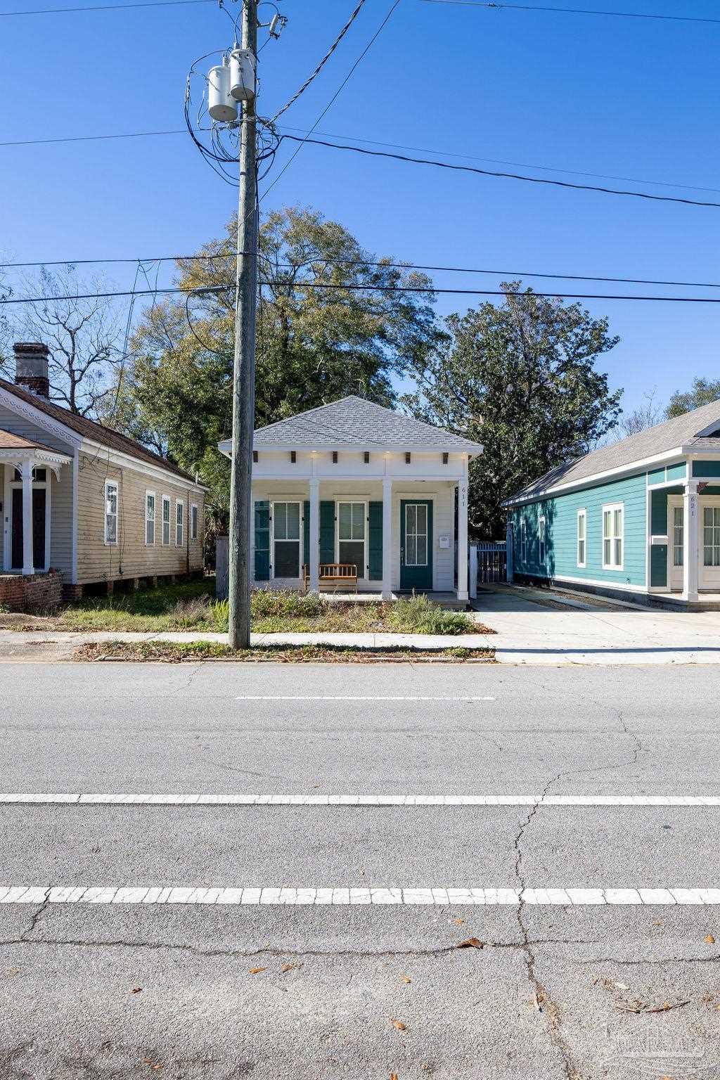 611 N Davis Hwy