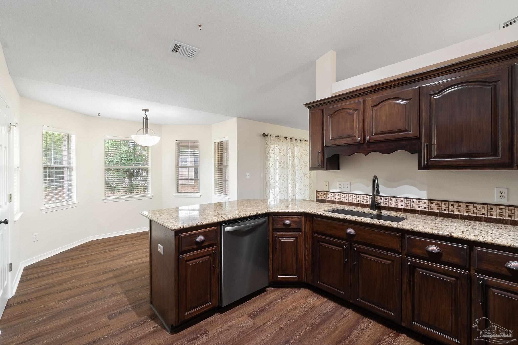 10170 Candlestick Ln